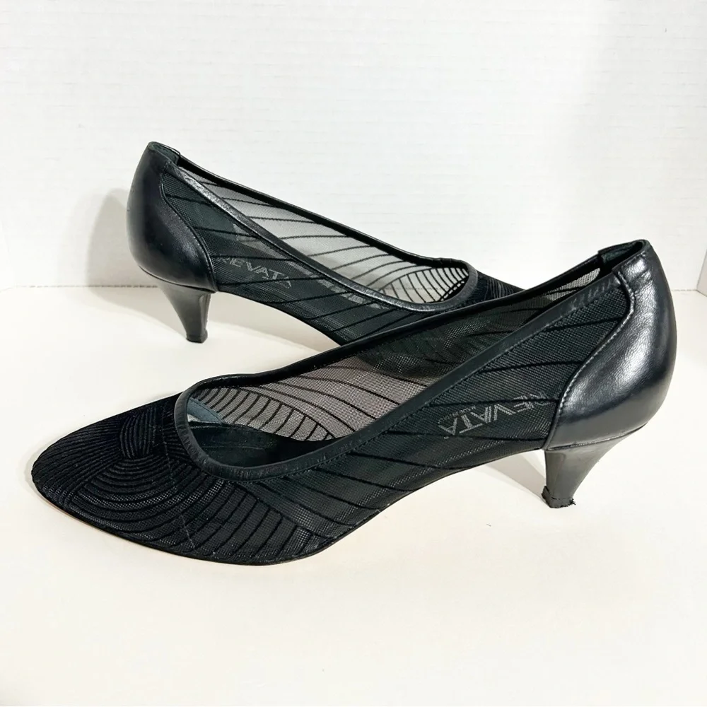Vintage Prevata Black Textured Mesh Pleated Pointed Toe Kitten Heel Pumps Italy